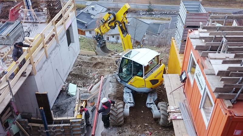 進口步履式挖掘機報價